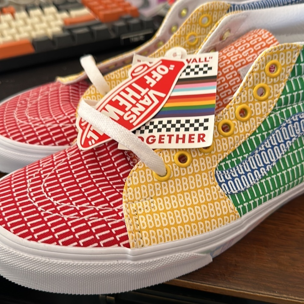 62 Brand New With Tags Vans Pride Sk8 Mid